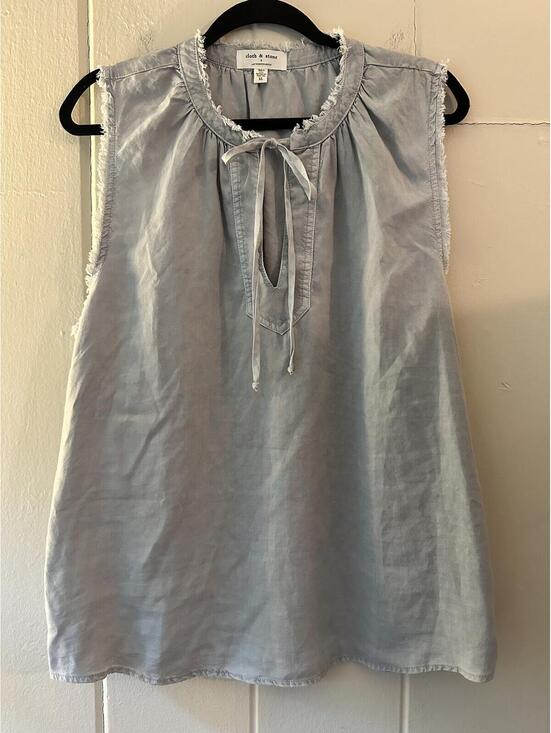 Cloth & Stone Tops - Cloth & Stone x Anthropologie Chambray Sleeveless Blouse Fringe detail Size XL